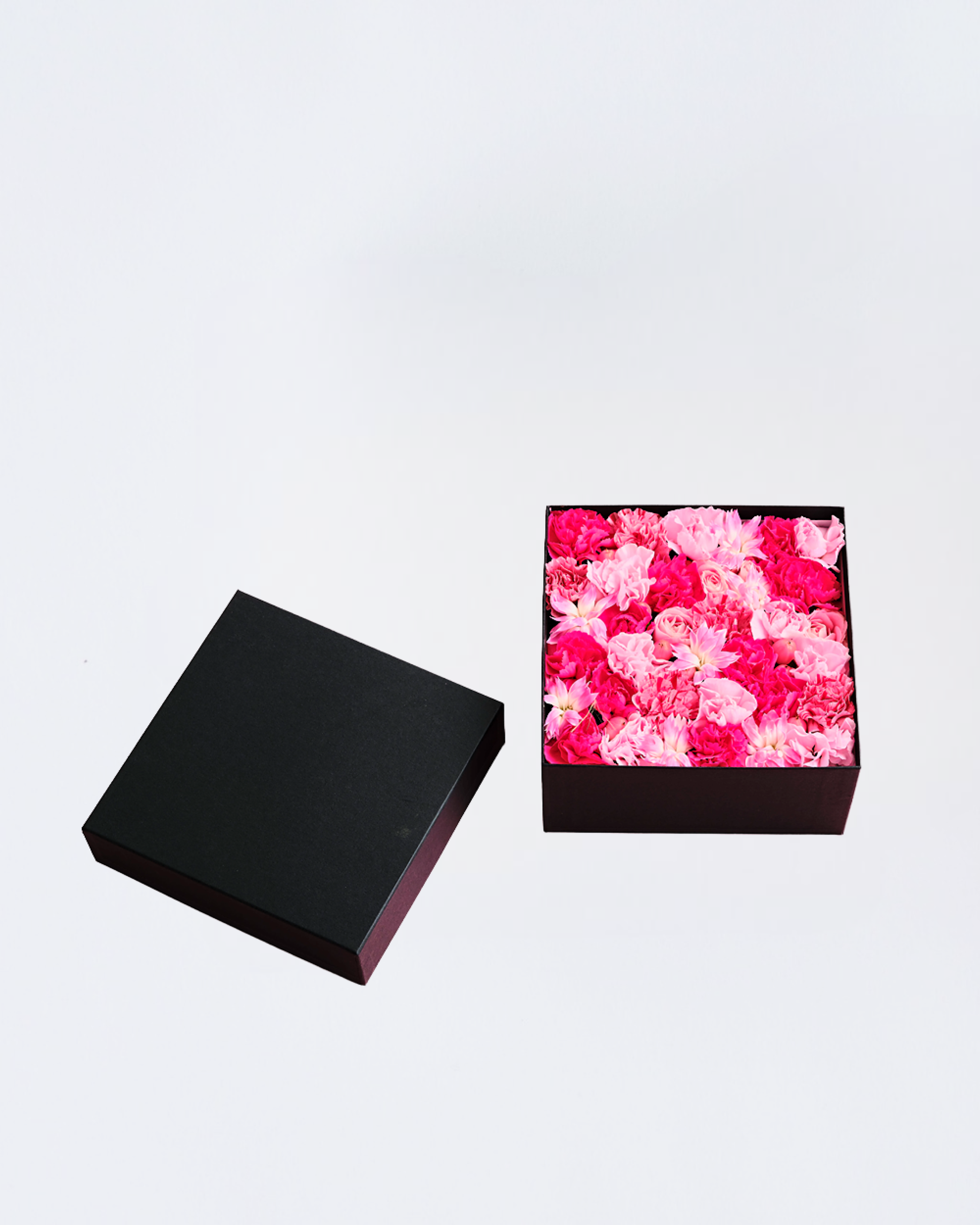 ギフトボックス_ピンクmediam_フタ付き